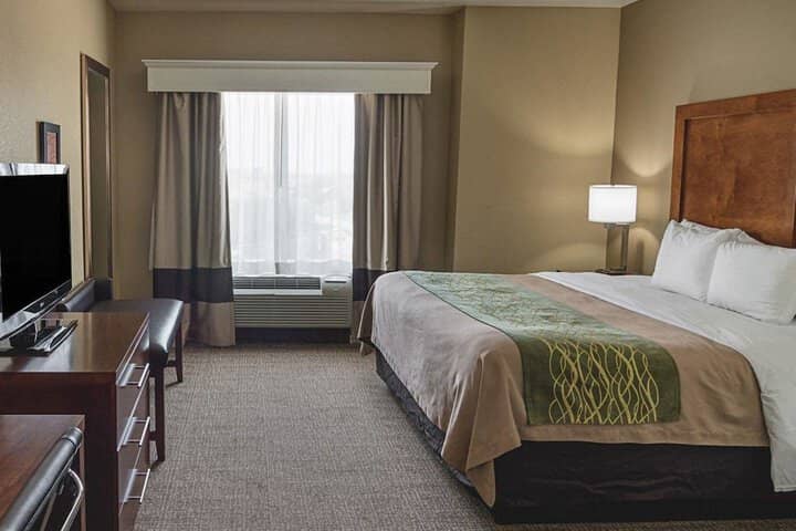 Room 22 of 64